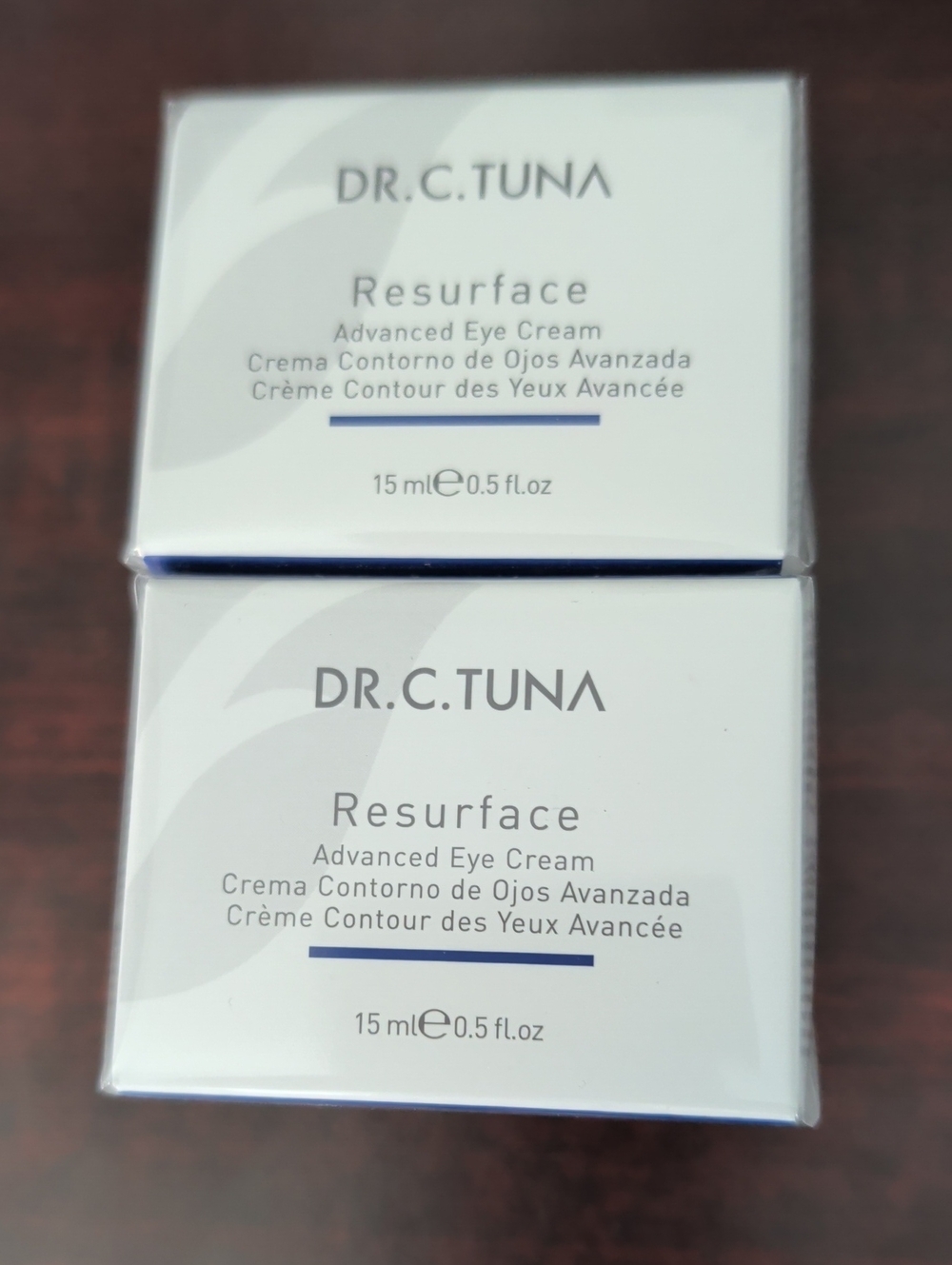 Farmasi Eye Cream - White and Blue Accents